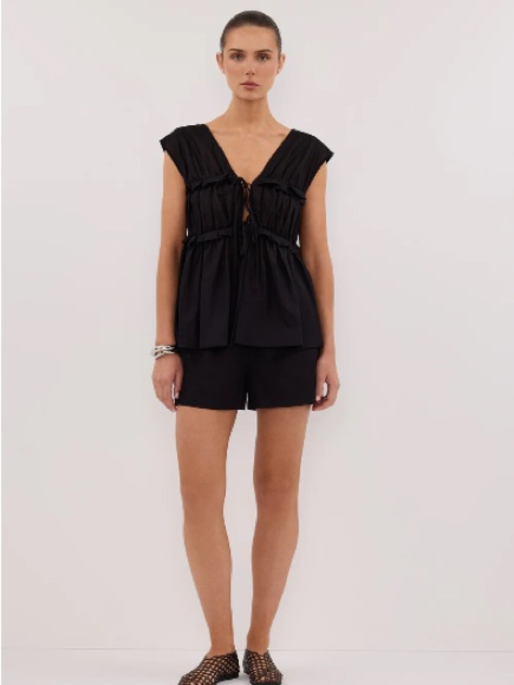 Nwt dissh quinn top - size us 2